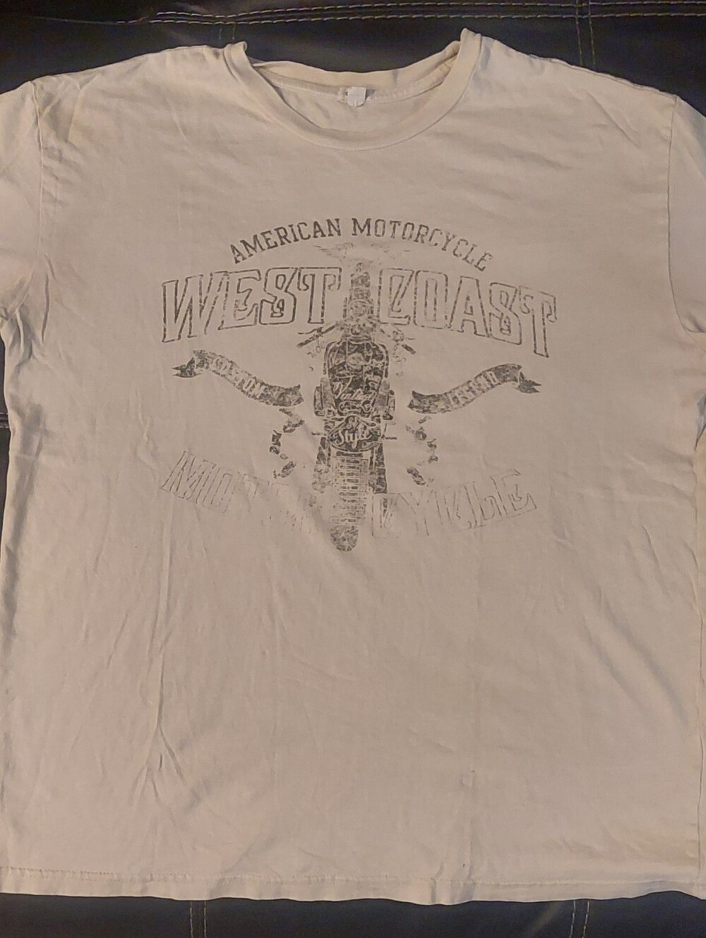 West Coast American Motorcycle Graphic Tee - Cream/White XS